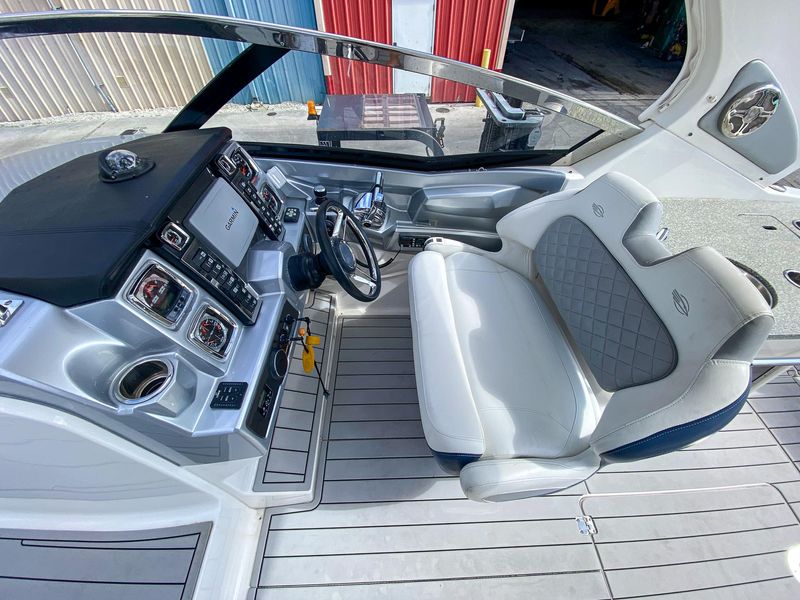 2013 Chaparral 327 SSX