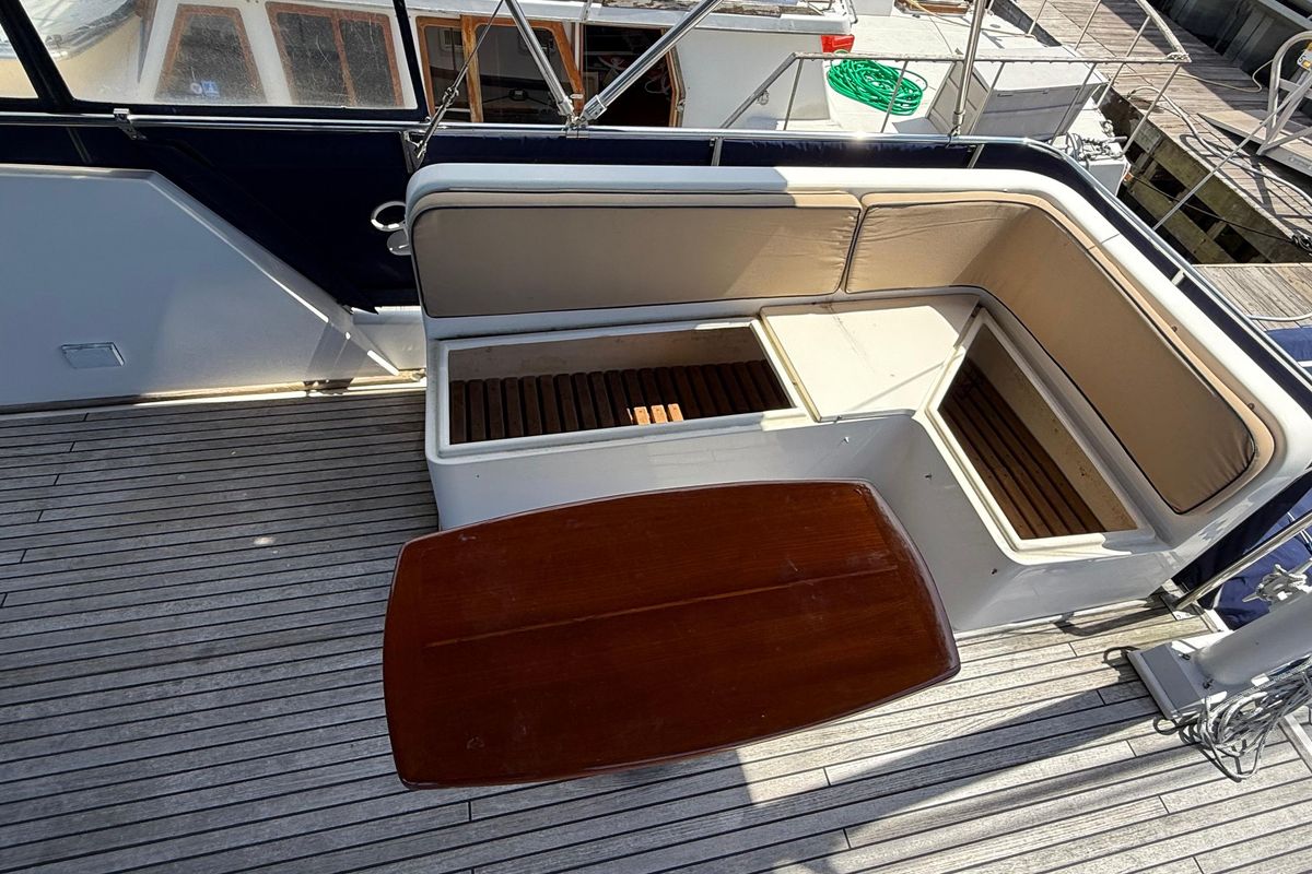 2002 Grand Banks 42 