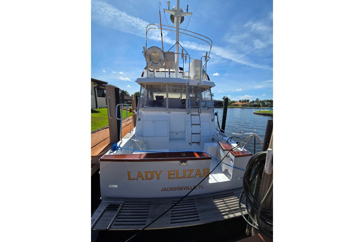 2006 Huckins 44 