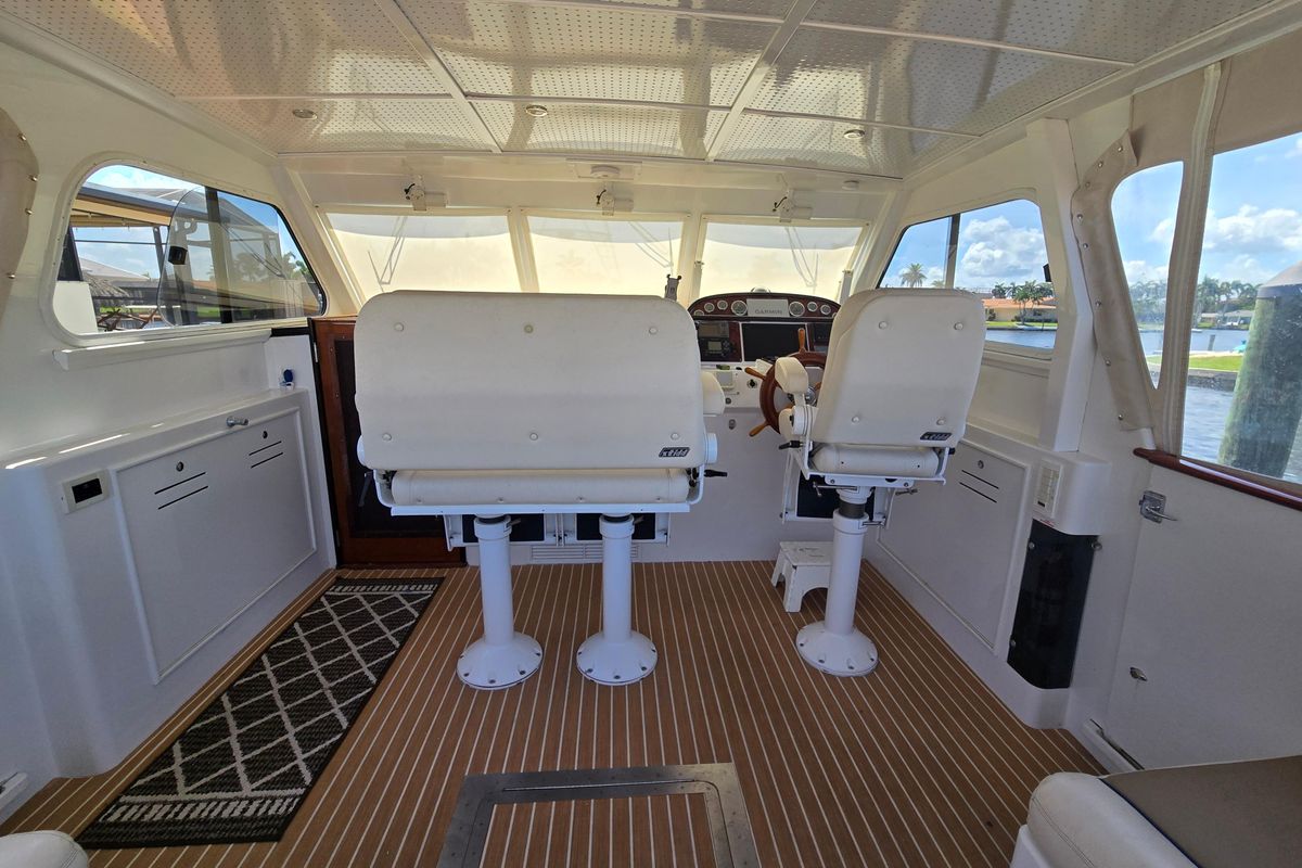 2006 Huckins 44 