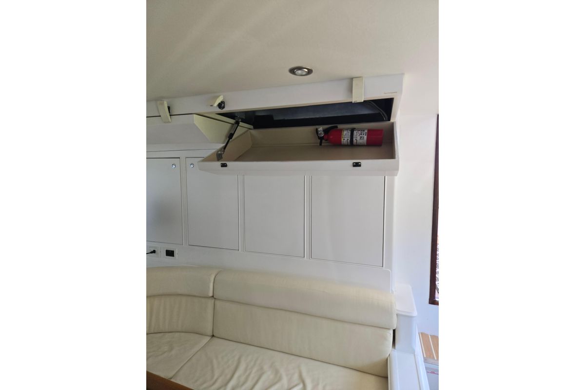 2006 Huckins 44 