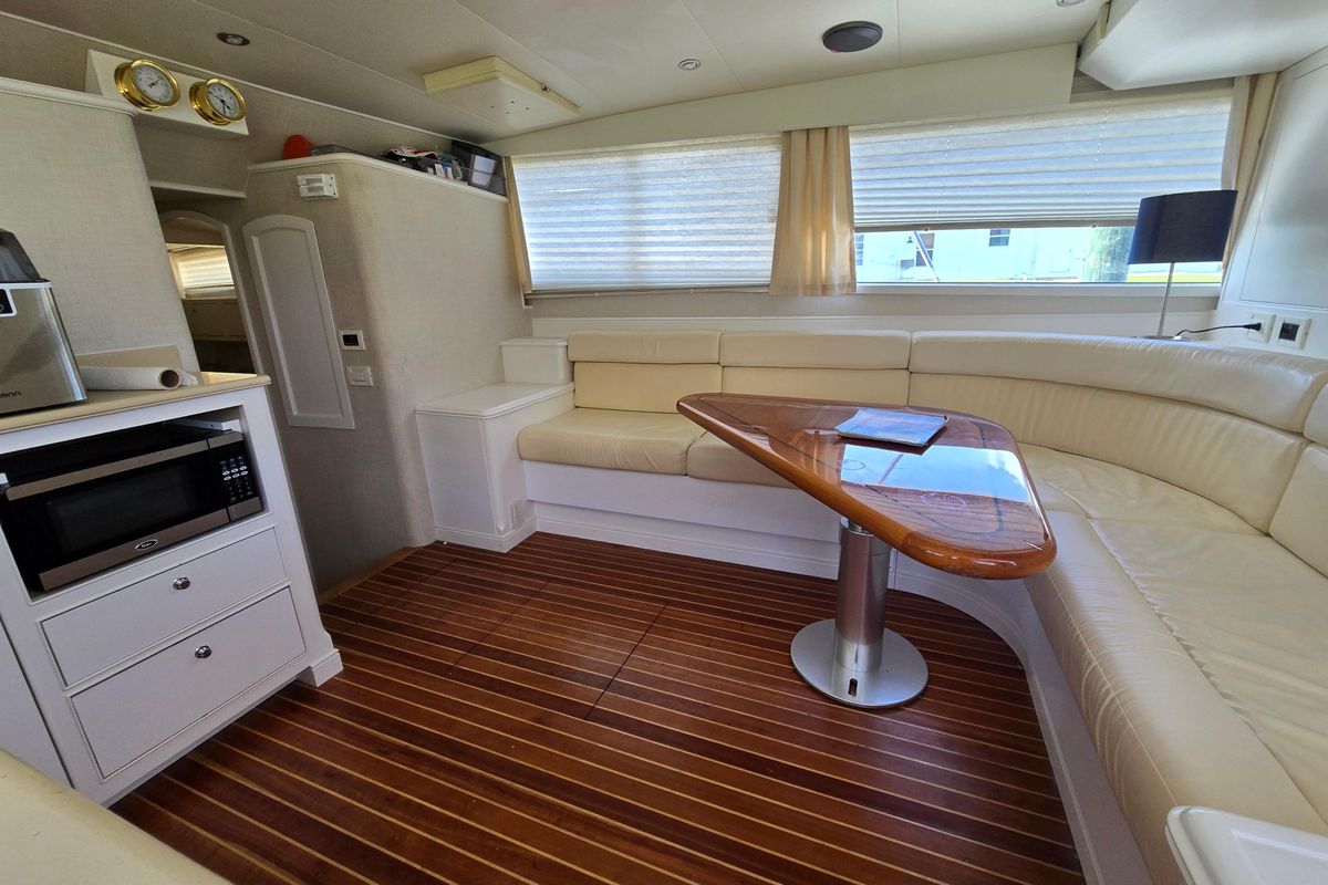 2006 Huckins 44 