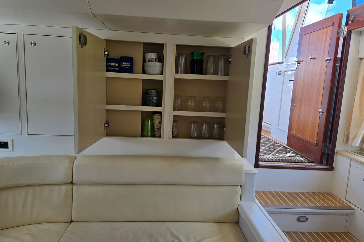 2006 Huckins 44 