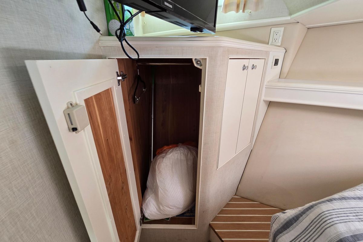 2006 Huckins 44 