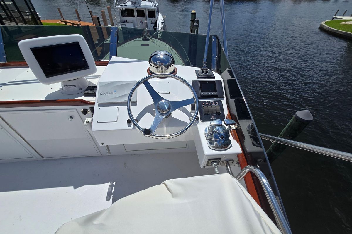 2006 Huckins 44 