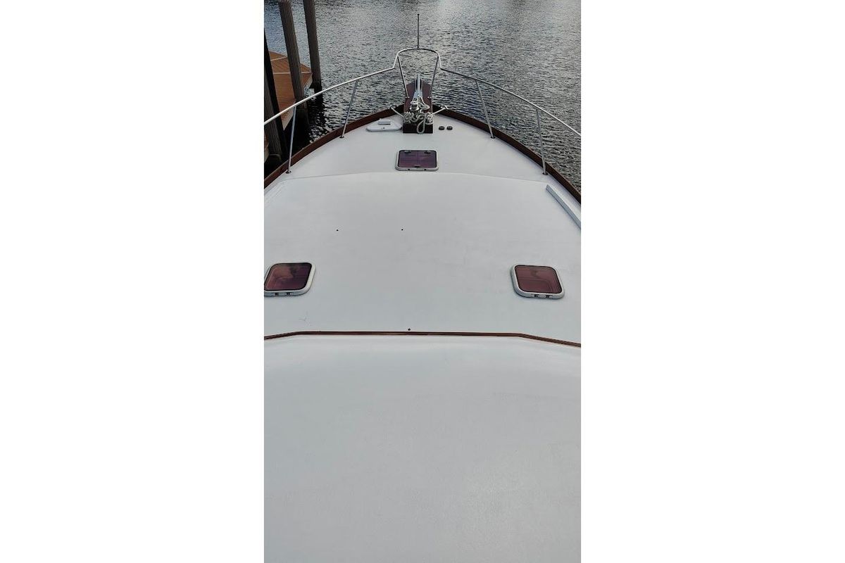 2006 Huckins 44 