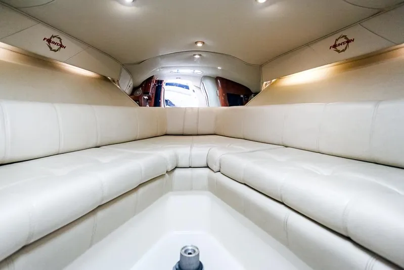 Pressin Paws Yacht Photos Pics 2008 Fountain - Cabin