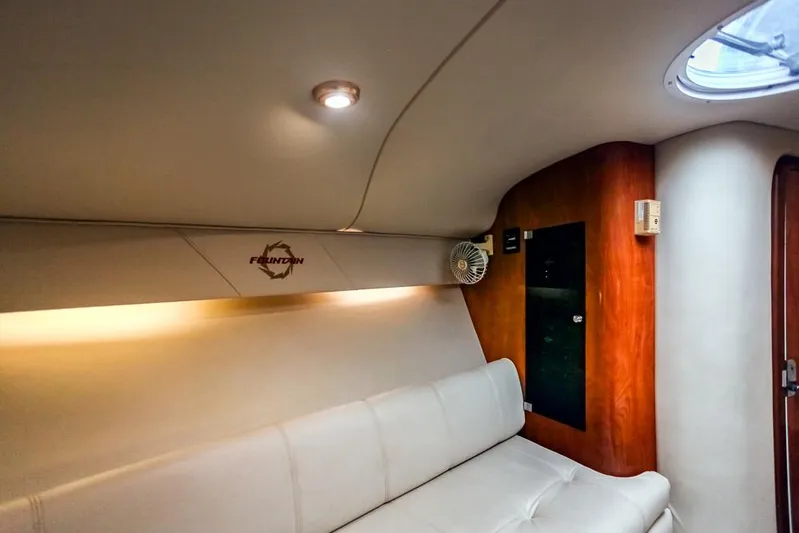 Pressin Paws Yacht Photos Pics 2008 Fountain - Cabin