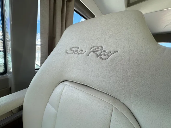 Yacht Photos Pics 2017 Sea Ray Sundancer interior seat with embroidered logo.