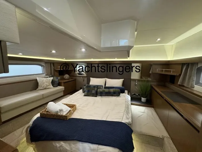  Yacht Photos Pics Luxurious interior of 2017 Sea Ray Sundancer yacht with elegant bedroom design.