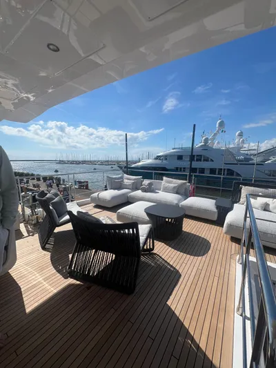 Sunlife Yacht Photos Pics AZIMUT GRANDE 27 METRI 2024