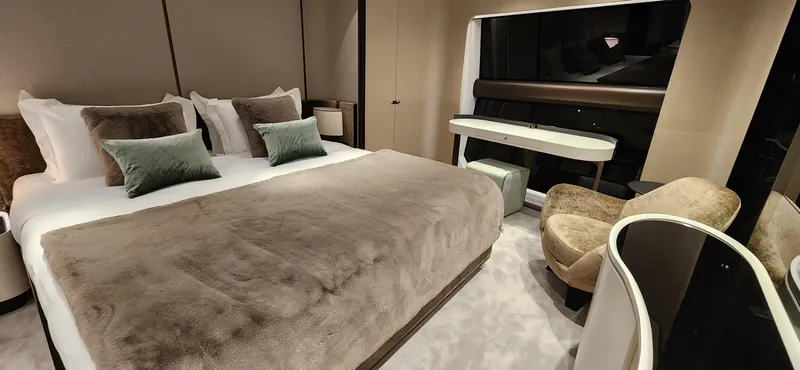 Sunlife Yacht Photos Pics AZIMUT GRANDE 27 METRI 2024