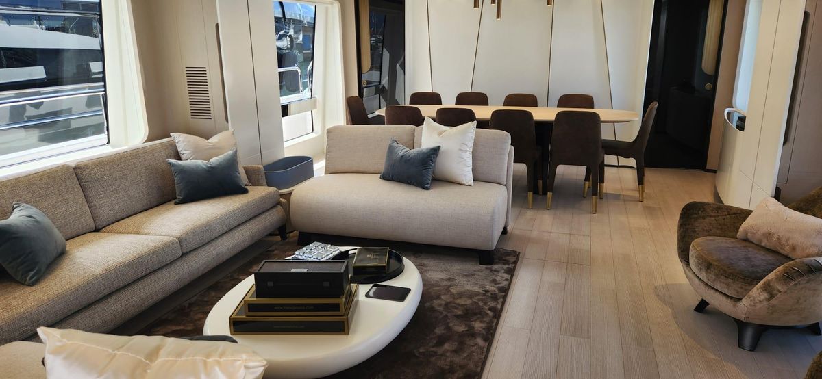 2024 Azimut 87 