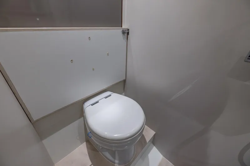 Wild Thing Yacht Photos Pics Compact bathroom in 2016 Explorer NG 50 Alu Fast Going yacht.