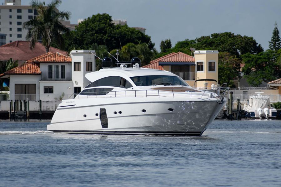 2014 Pershing 64