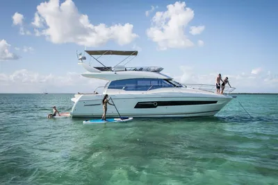 2025 Prestige 460