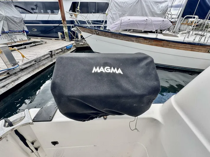  Yacht Photos Pics Covered Magma grill on 1998 Bayliner 4087 Aft Cabin Motoryacht at marina.