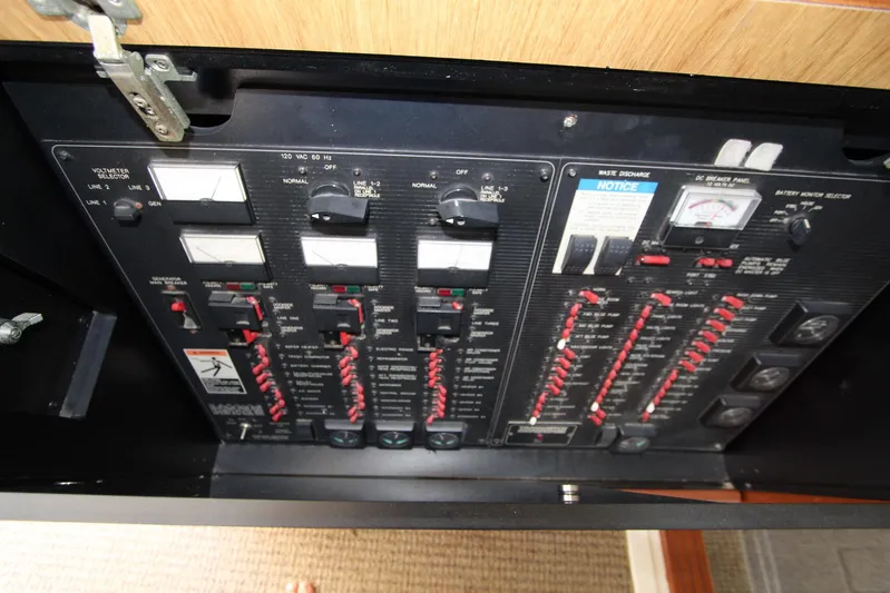  Yacht Photos Pics Electrical control panel on a 2000 Bayliner 4788 Pilothouse Motoryacht.