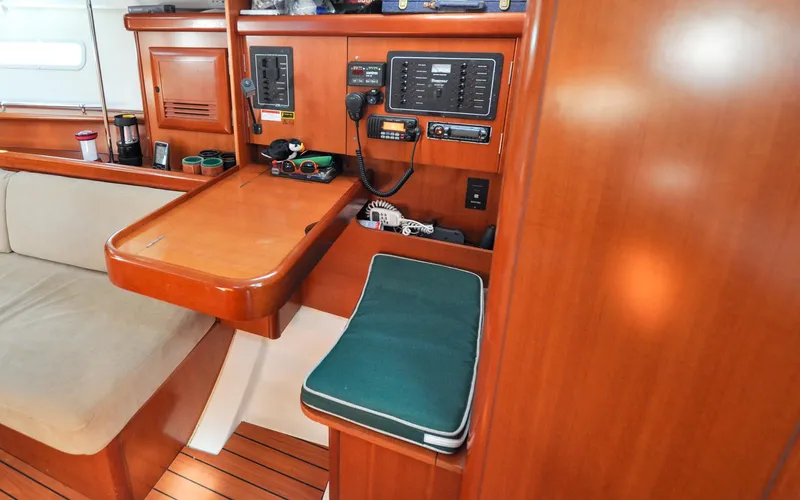 Sheekasay Yacht Photos Pics 2007 Beneteau Oceanis Clipper 373 - Sheekasay