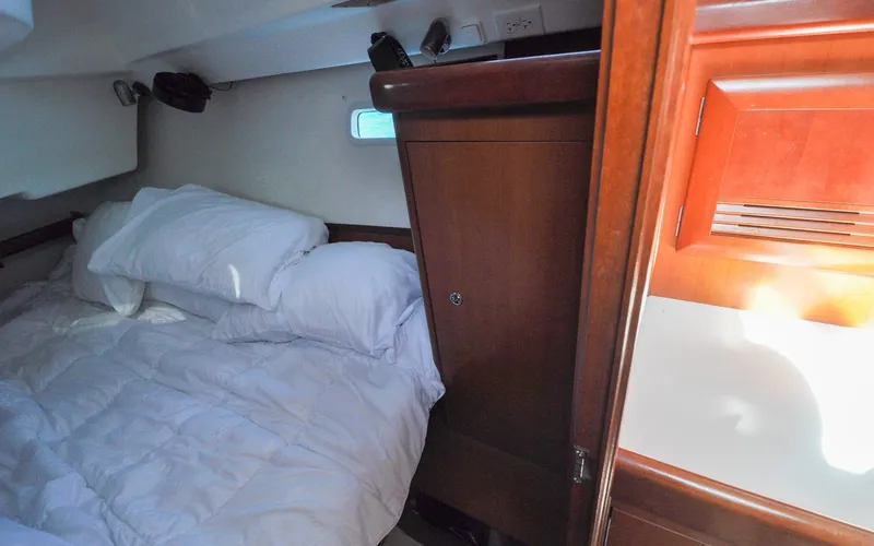 Sheekasay Yacht Photos Pics 2007 Beneteau Oceanis Clipper 373 - Sheekasay