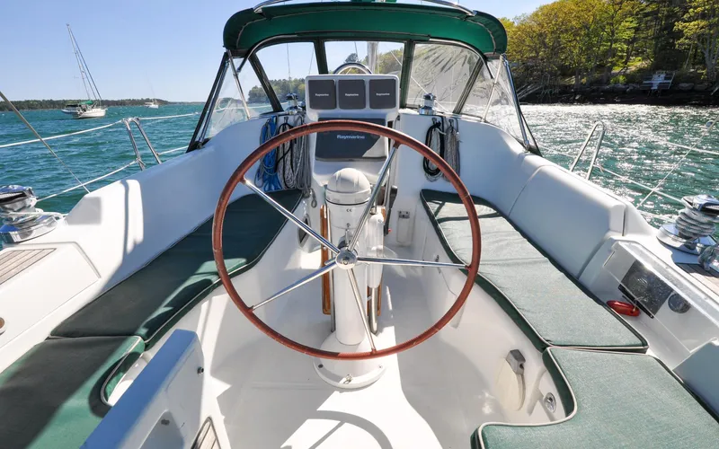 Sheekasay Yacht Photos Pics 2007 Beneteau Oceanis Clipper 373 - Sheekasay