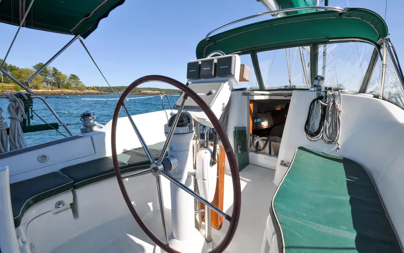 Sheekasay Yacht Photos Pics 2007 Beneteau Oceanis Clipper 373 - Sheekasay