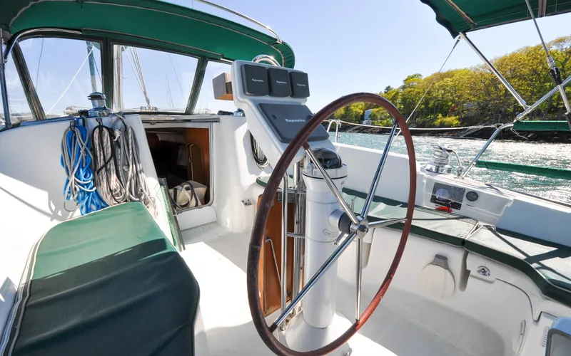 Sheekasay Yacht Photos Pics 2007 Beneteau Oceanis Clipper 373 - Sheekasay