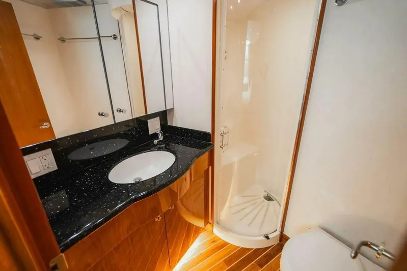 Into The Blue Yacht Photos Pics 2008-Hatteras-64-Motor-Yacht