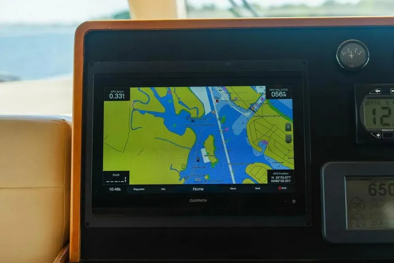 Into The Blue Yacht Photos Pics 2008-Hatteras-64-Motor-Yacht