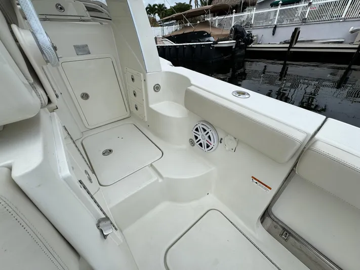  Yacht Photos Pics 2010 Hydra-Sports 3500 VX boat interior with seating and storage compartments.
