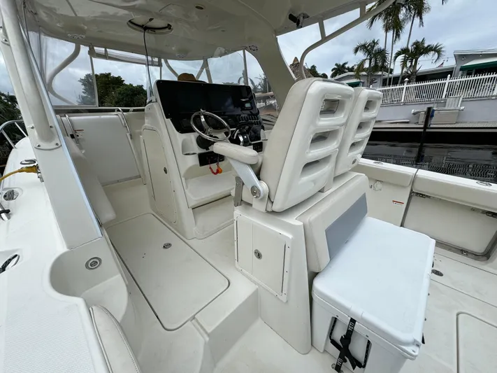 Yacht Photos Pics 2010 Hydra-Sports 3500 VX boat interior with helm, seating, and controls.