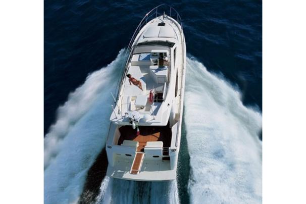2005 Ferretti Yachts 460
