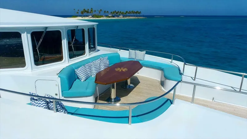 At Last Yacht Photos Pics 1990-Heesen-Yachts-145