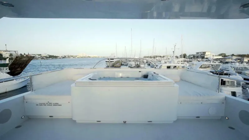 At Last Yacht Photos Pics 1990-Heesen-Yachts-145