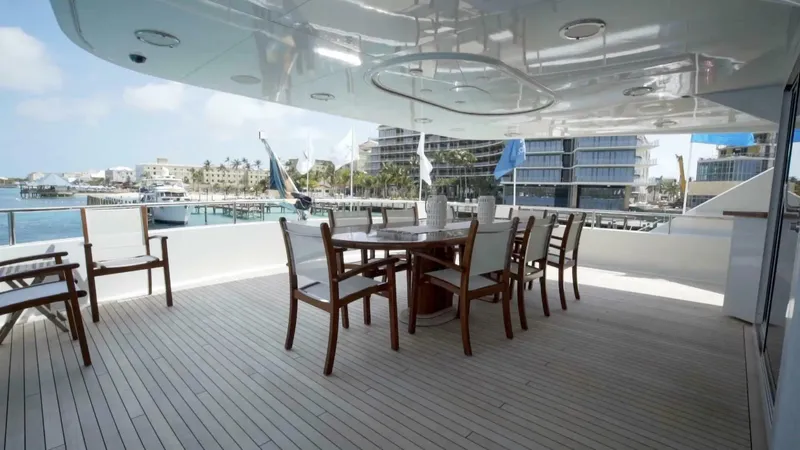 At Last Yacht Photos Pics 1990-Heesen-Yachts-145