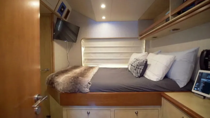 At Last Yacht Photos Pics 1990-Heesen-Yachts-145