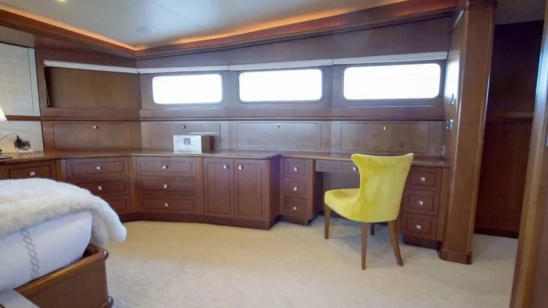 At Last Yacht Photos Pics 1990-Heesen-Yachts-145