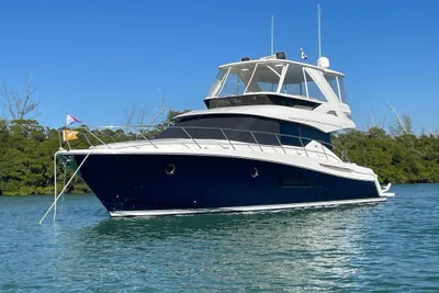 Tiara Yachts F53 Flybridge