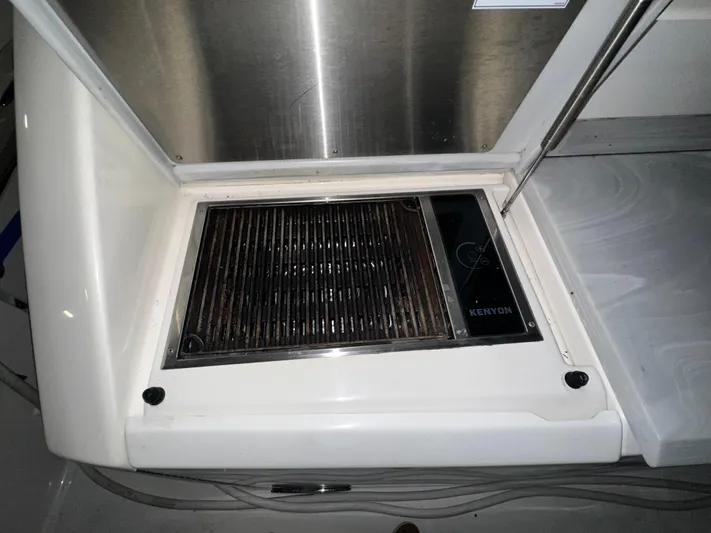 Sapphire Yacht Photos Pics 