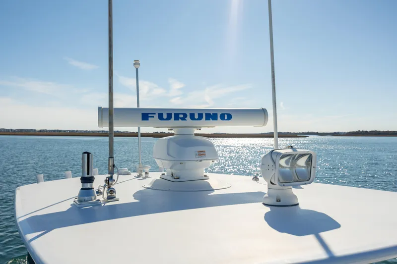 Seachosis Yacht Photos Pics 2014 Southport 29TE boat with Furuno radar on calm water.