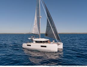 2022 Lagoon 40