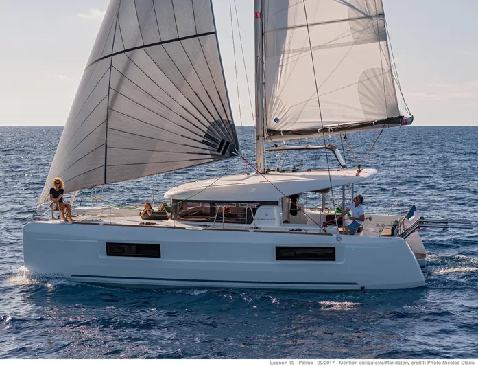  Yacht Photos Pics Manufacturer Provided Image: Manufacturer Provided Image: Lagoon 40