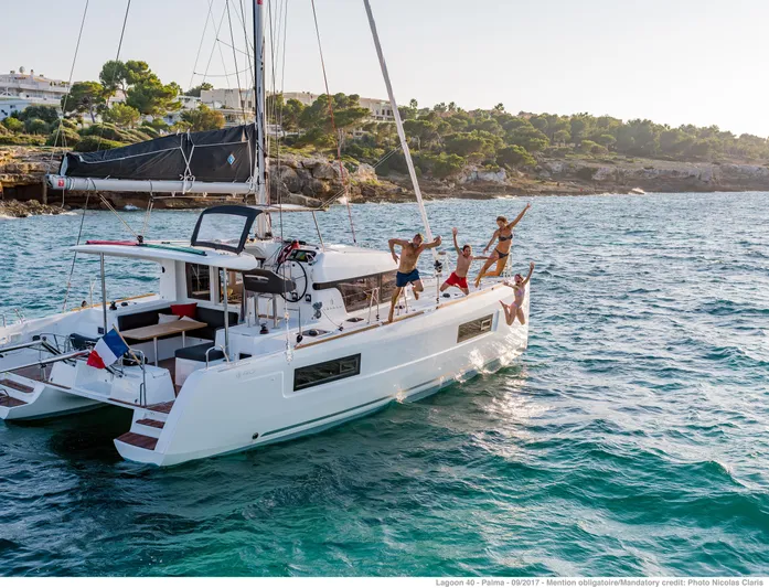 Encore Yacht Photos Pics 