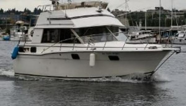 1981 Carver 3007 Aft Cabin