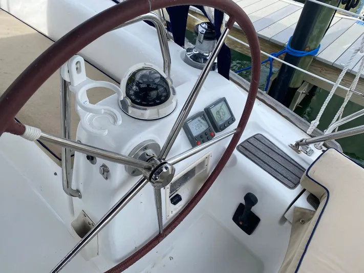 Kailani Yacht Photos Pics 