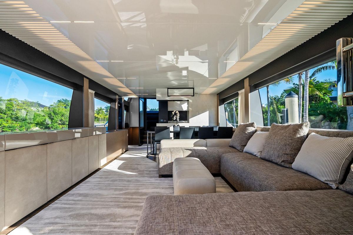 2019 Ferretti Yachts 78 