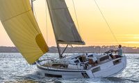 2023 Dufour 37