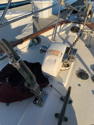  Yacht Photos Pics Deck of 1990 Pacific Seacraft 37 sailboat with winch and rigging.