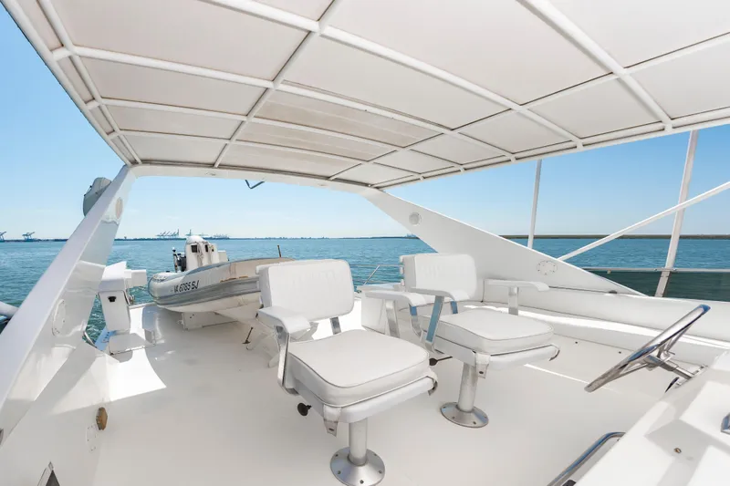 Mary Beth Yacht Photos Pics Flybridge Helm Seating