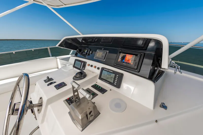 Mary Beth Yacht Photos Pics Flybridge Electronics